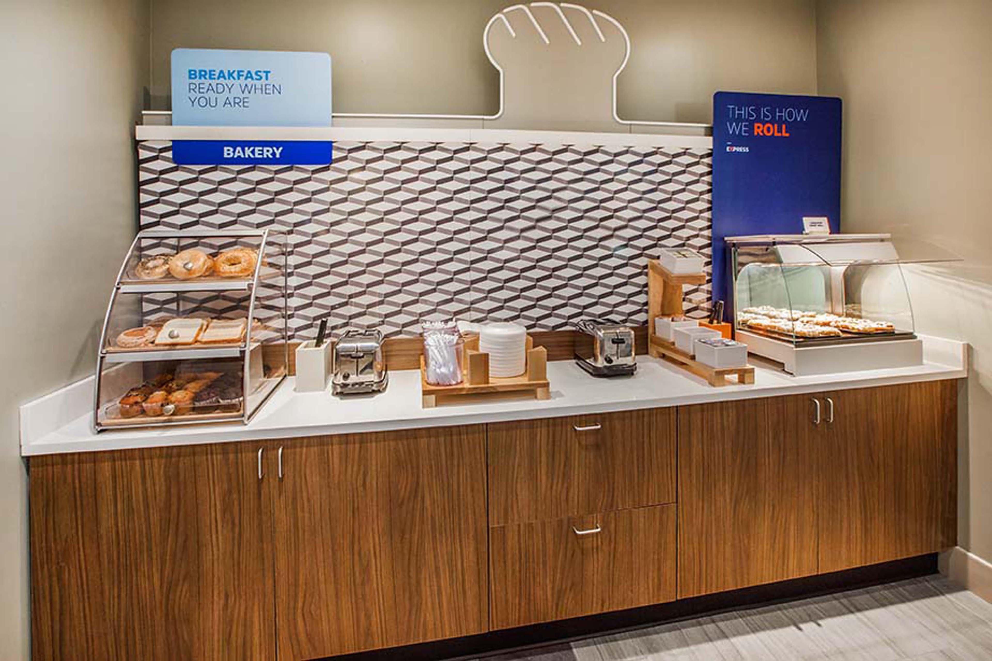 Holiday Inn Express & Suites Salisbury By Ihg Dış mekan fotoğraf